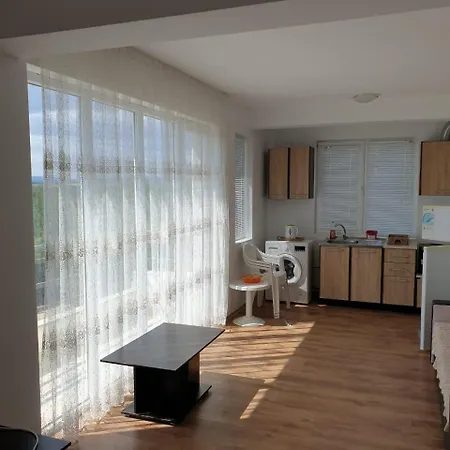 Apartment за гостигаван
