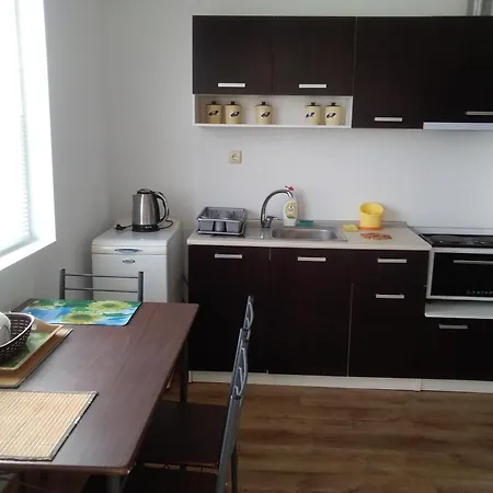 Apartment за гостигаван